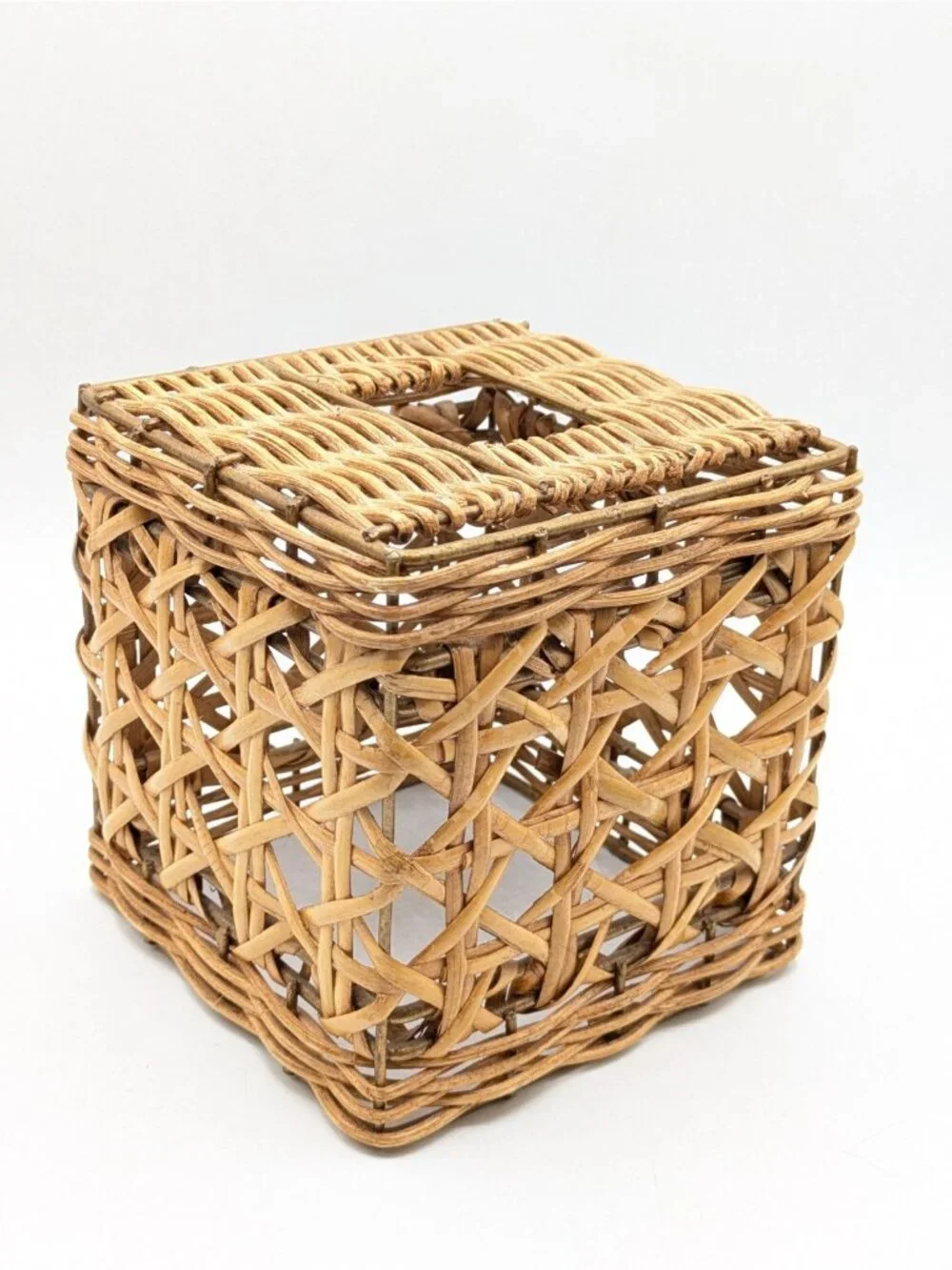 Vtg Wicker Rattan Cube Tissue Box Cover Holder Woven Boho Tropical Natural 5.5